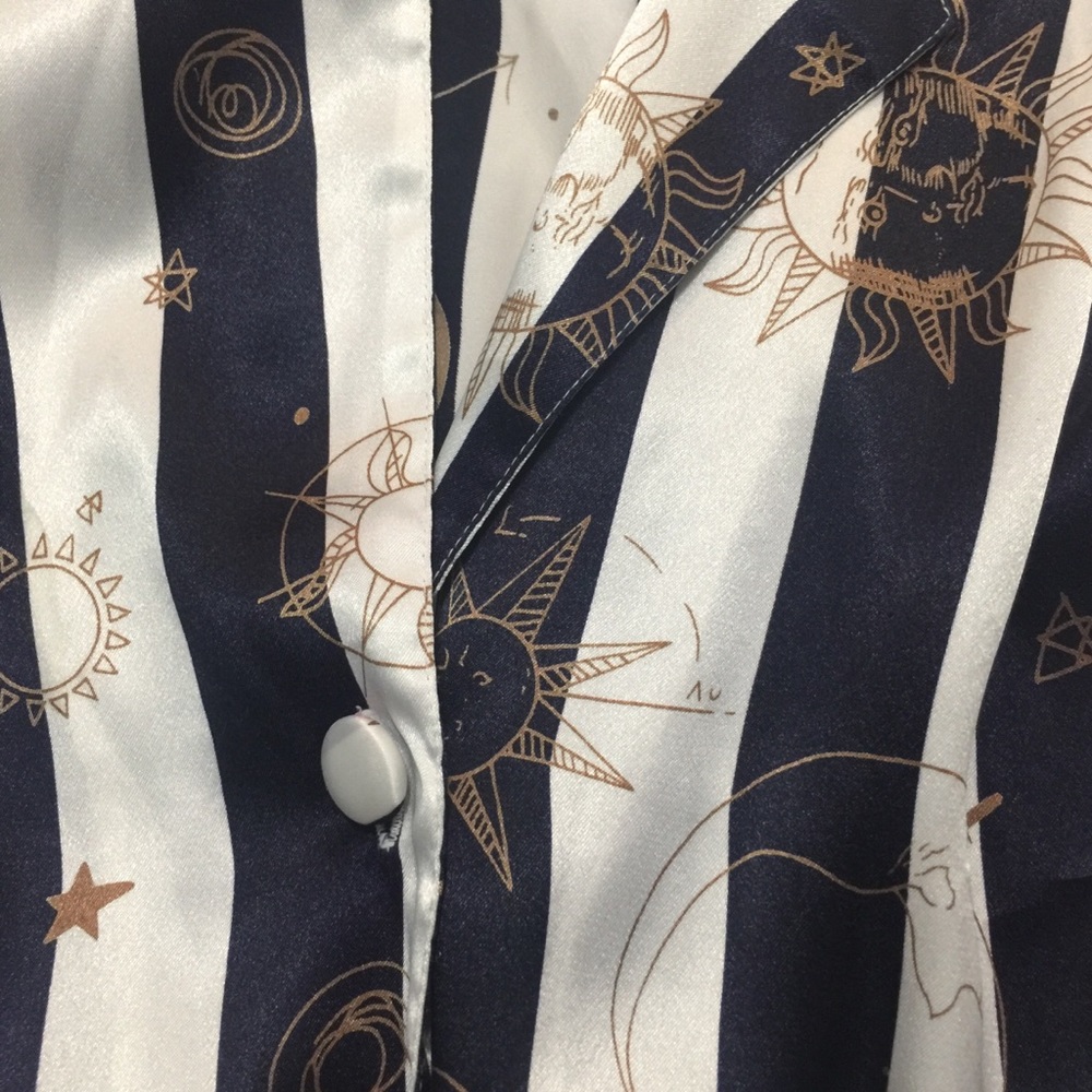 💛 2 for $13 💛 cerie cosmic astrological tank